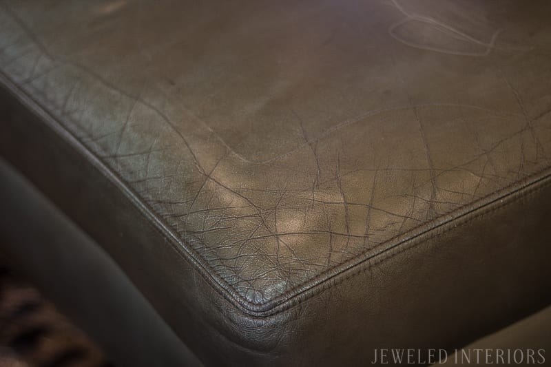 Check out this new and improved chalk paint technique for painting your leather sofa| couch| sofa|wax| minwax| primer| leather| bi-cast| Plaster of Paris| recipe| diy| chair| furniture| chalk paint| jeweledinteriors