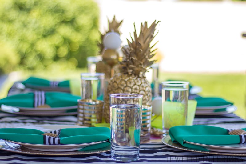 How to Decorate an INEXPENSIVE Pineapple Party!