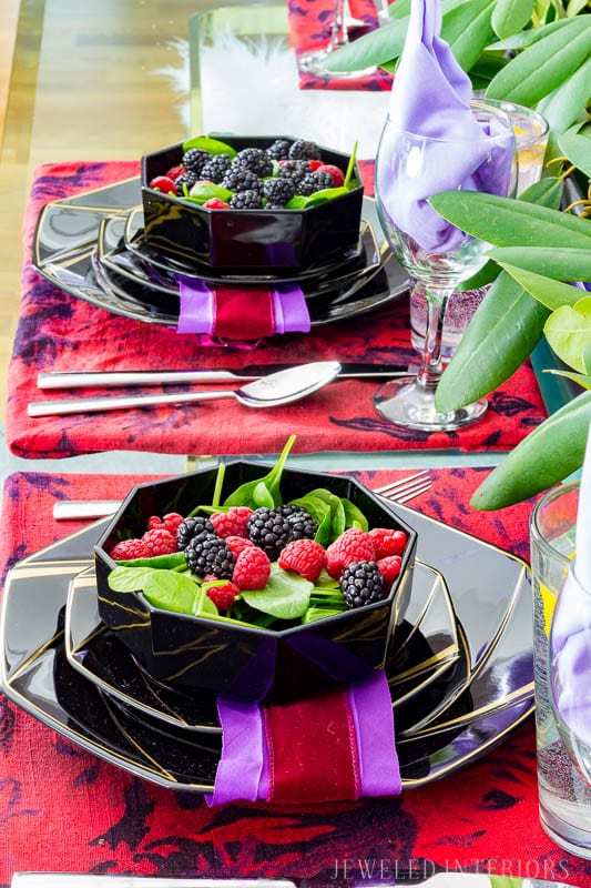 valentines, valentines day, tablescapes, placemats, DIY, tutorial, How to, flowers, red, purple, African violet, moody floral, candles, brass, Cliente, ultra violet,