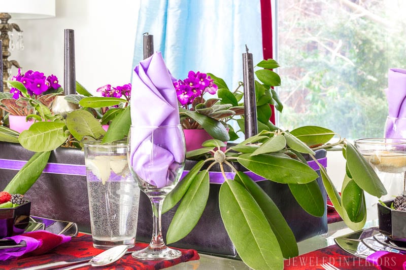 valentines, valentines day, tablescapes, placemats, DIY, tutorial, How to, flowers, red, purple, African violet, moody floral, candles, brass, Cliente, ultra violet,