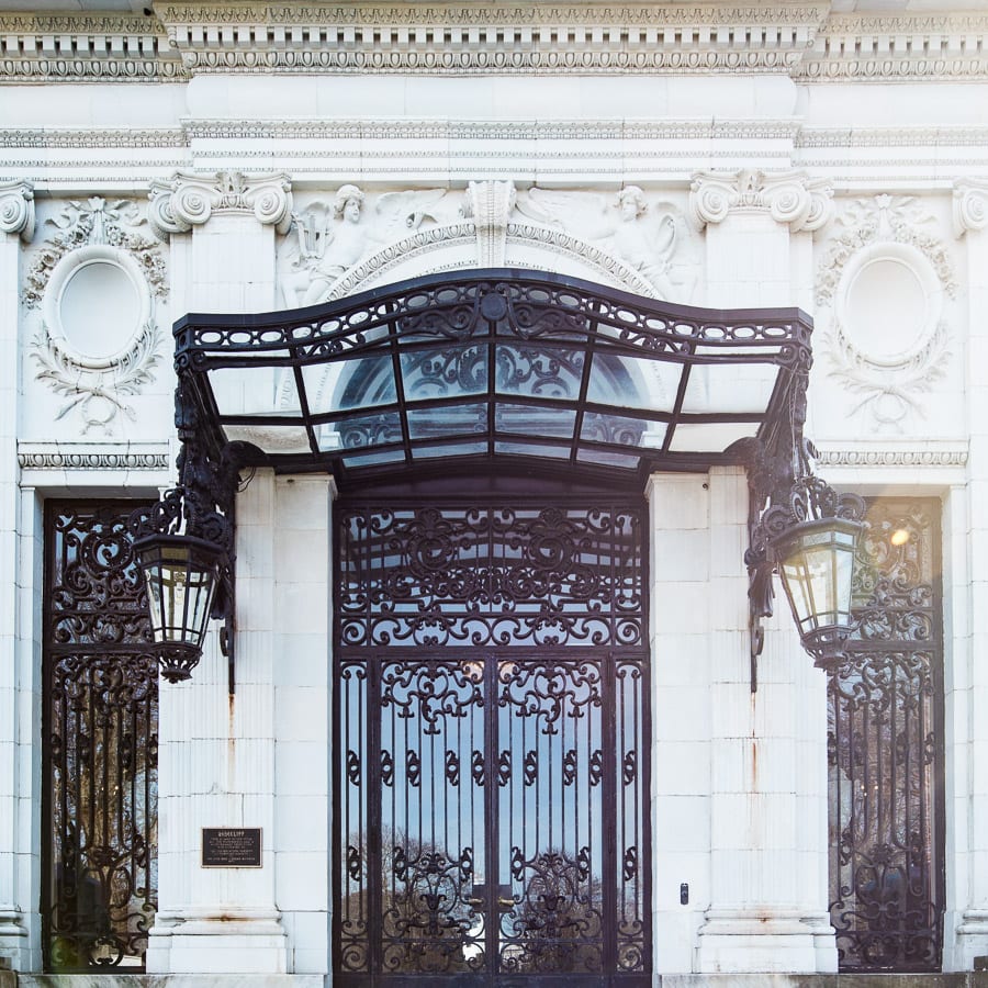 Looking for design inspiration and ideas? Does it surprise you to know that the mansions of Newport, Rhode Island have inspired my design choices? Check out the 6 lessons I learned from Rosecliff, a stunning Gilded Age Mansion. I dare you to try to resist being inspired by this stunning space. Gilded age, design ideas, mansion, door, wrought iron,