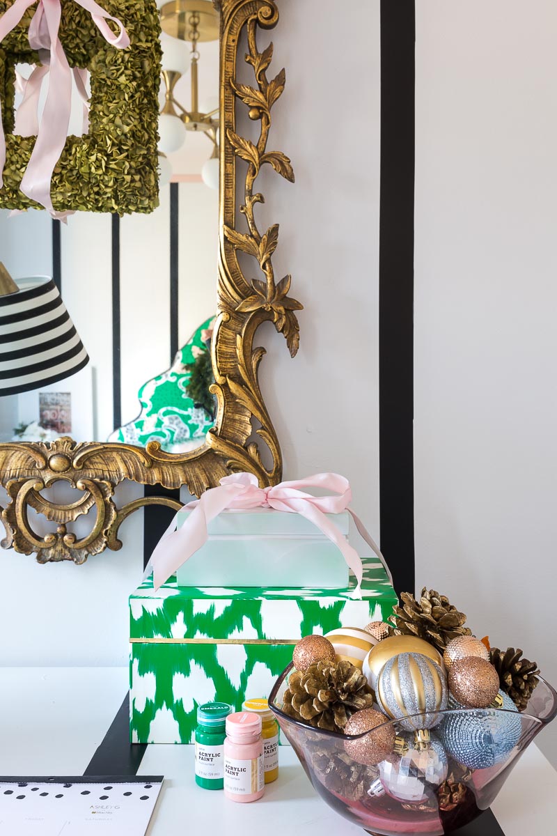 You've got to see this! teenage girl's bedroom holiday decor. Christmas decor, holiday decor, holiday bedroom decor, bedroom Christmas decor, bedroom Christmas tree, bedroom Christmas decor teen, bedroom Christmas decorations, Christmas decorations, Christmas tree ideas, custom headboard, emerald green, boho bedroom, preppy bedroom,