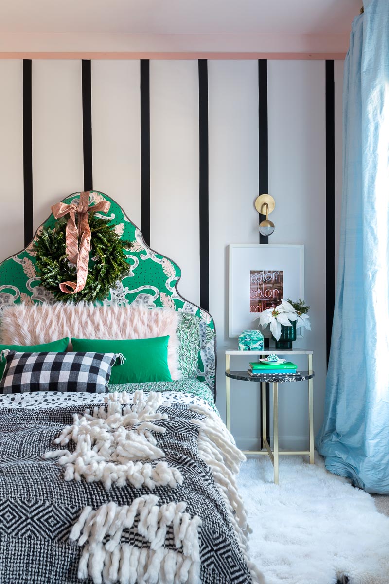 You've got to see this! teenage girl's bedroom holiday decor. Christmas decor, holiday decor, holiday bedroom decor, bedroom Christmas decor, bedroom Christmas tree, bedroom Christmas decor teen, bedroom Christmas decorations, Christmas decorations, Christmas tree ideas, custom headboard, emerald green, boho bedroom, preppy bedroom,