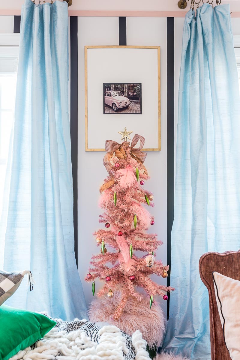 You've got to see this! teenage girl's bedroom holiday decor. Christmas decor, holiday decor, holiday bedroom decor, bedroom Christmas decor, bedroom Christmas tree, bedroom Christmas decor teen, bedroom Christmas decorations, Christmas decorations, Christmas tree ideas, custom headboard, emerald green, boho bedroom, preppy bedroom,