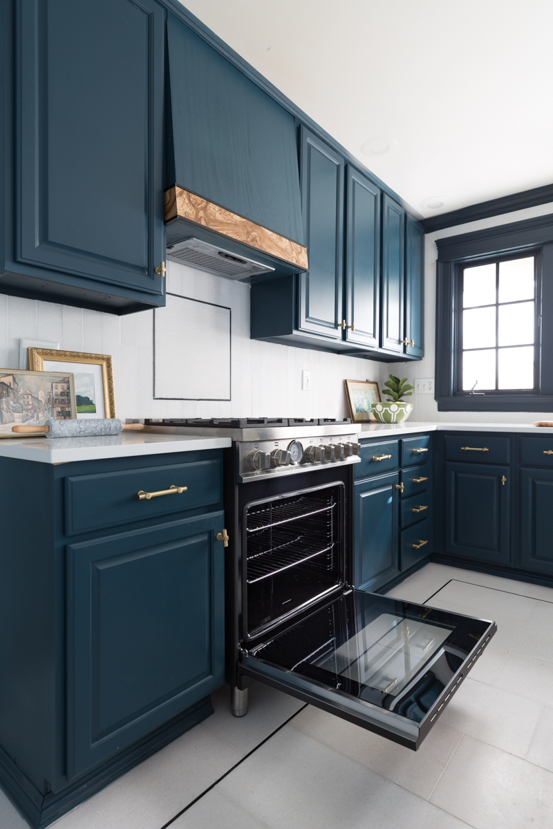 Dream Oven Range!  Check out the deets on this Bertazzoni 30 in all gas burner, matte black oven range from Jeweled Interiors Kitchen for the Fall One Room Challenge