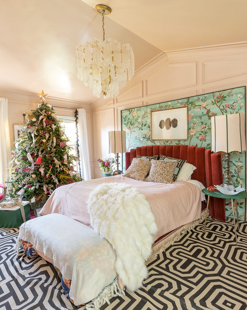 Bedroom Christmas Tree and Decor ⋆ Jeweled interiors