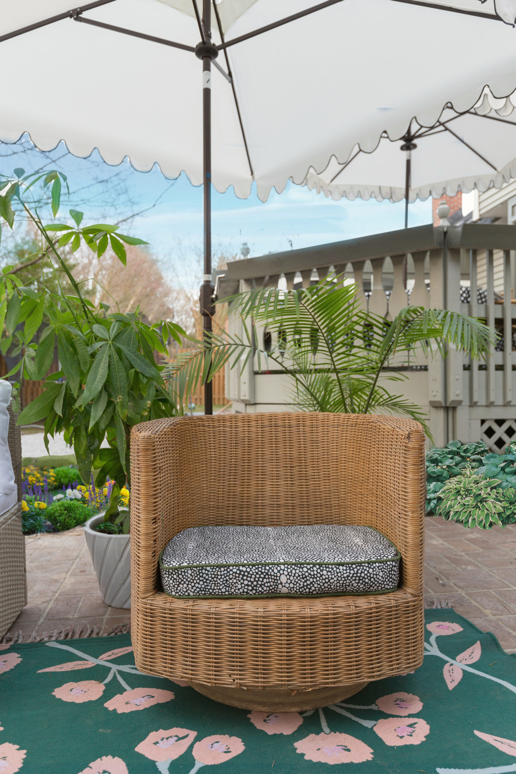 how to upholster outdoor patio furniture, patio cushions, DIY, Outdoor cushions, spoon flower, wicker chair, recycled canvas