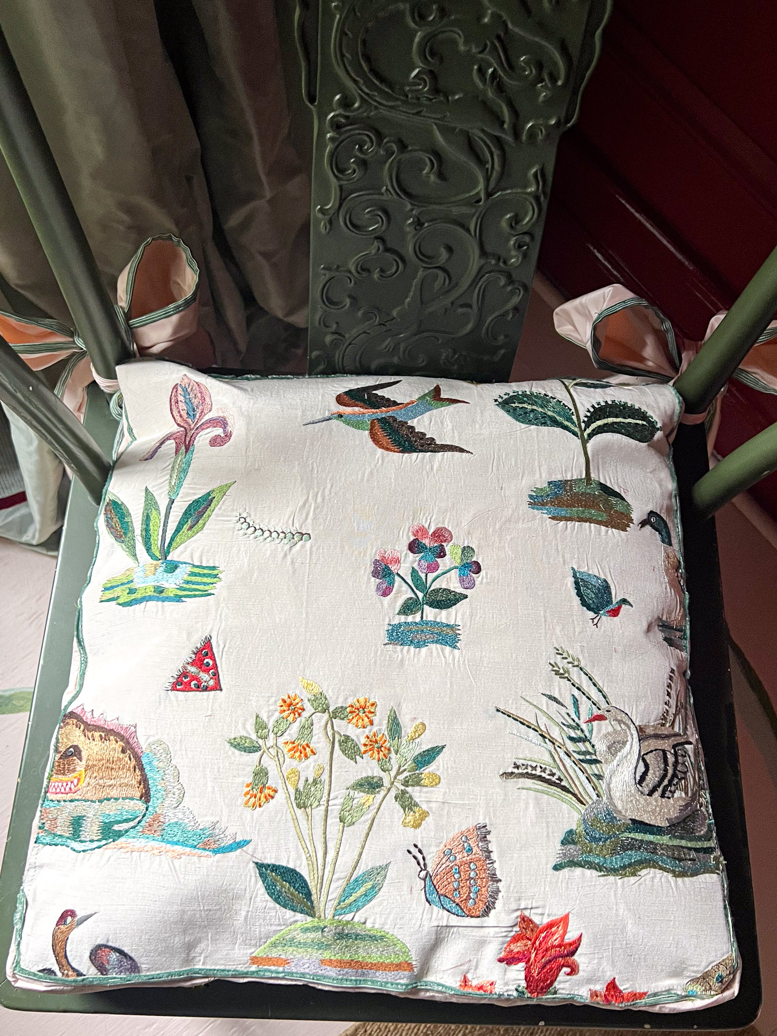 Schumacher, box chair cushion, royal embroidery silk