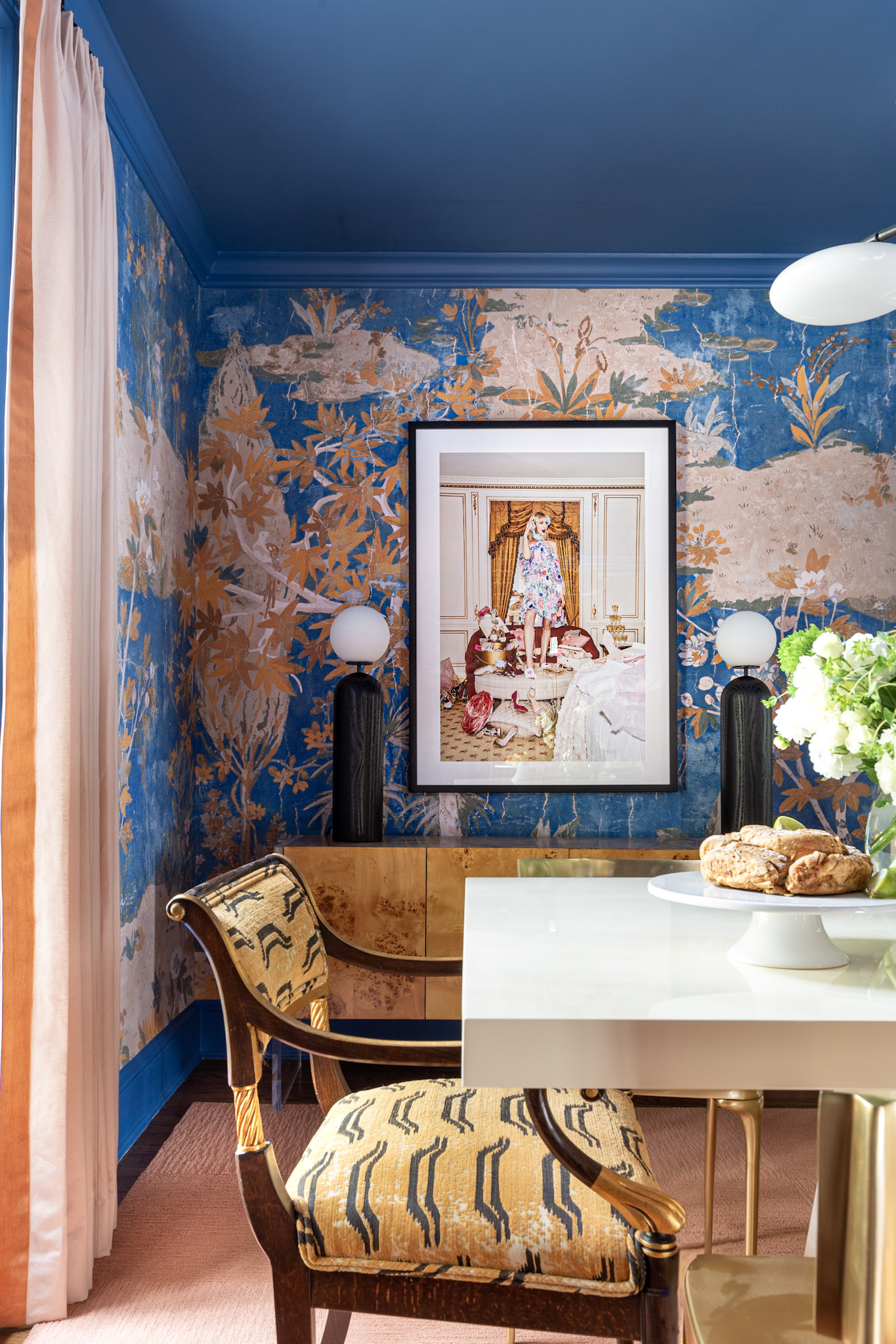 bold dining room, blue, gold, pink, animal print, neoclassical chair, eclectic, regency style, brass chairs, visual comfort, klismos, chinoiserie, entertianing, dining, room, dining room, beautiful, gorgeous, 2025 trends, eclectic, antique